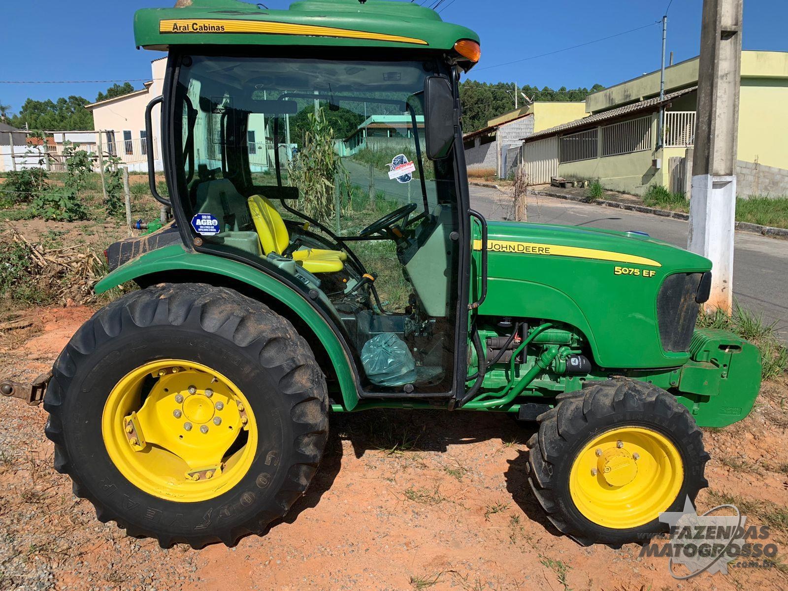 Vende - se trator John Deere 5075 - ANO 2018